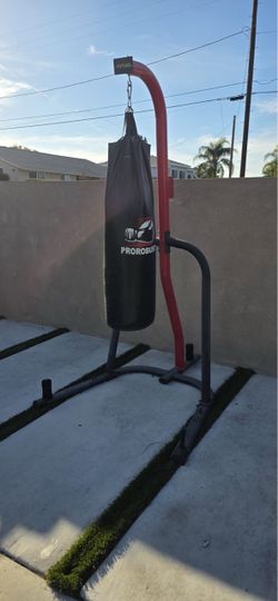 ProRobust Heavy Bag with Fuel Stand