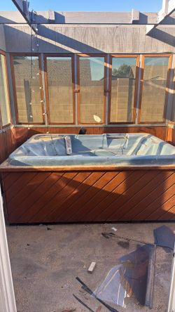 Free Hot tub