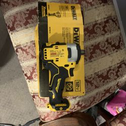 Dewalt Cordless Battery Powered Impact Wrench