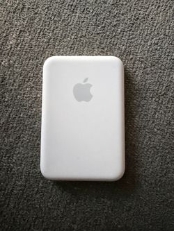 Apple MagSafe Battery Pack for iPhone – Genuine Apple – Works Great