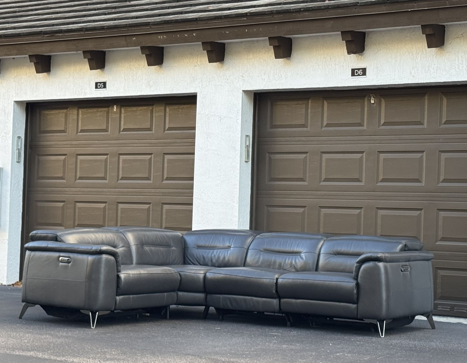 Couch/Sofa Sectional - Gray - Recliners - Delivery Available 🚛