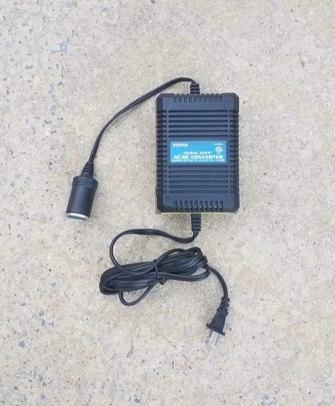 Vector Travel Mate AC/DC Converter