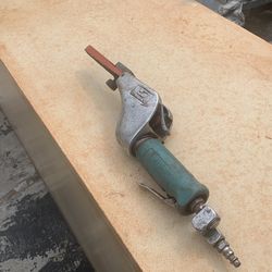 Air Belt Sander Use Is Working