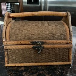 Knick Knack Box