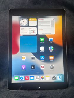 Apple iPad 6th Tablet 9.7 inch 32GB