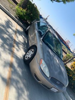 Ford Taurus wagon