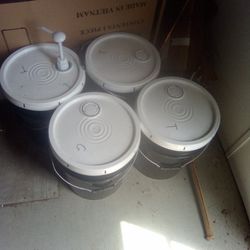 Laundry detergent/Tide & Gain Liquid