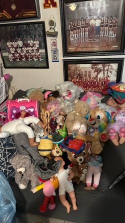 Free toys 11819 4th Ave Lynwood