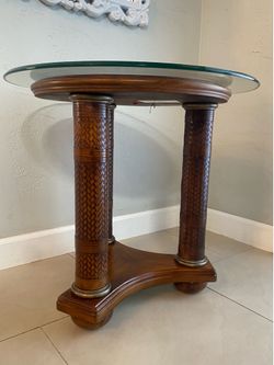 Round Wood Side / Accent Table