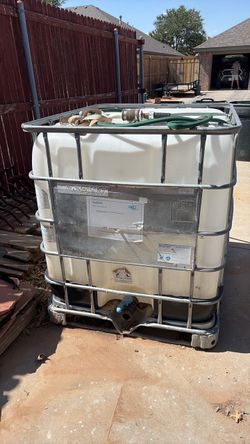 Water Tote - 275 gallon