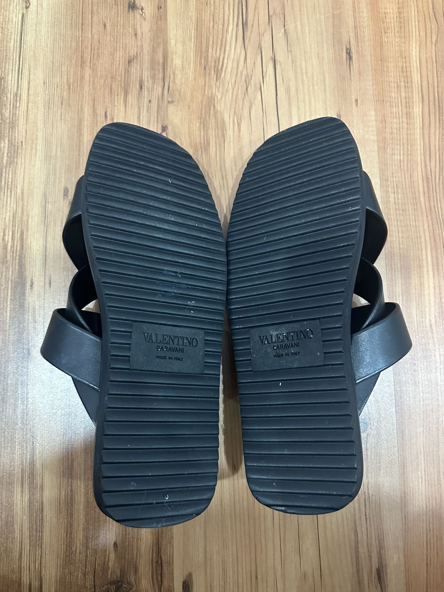 Valentino Black Leather Vlogo Signature Flat
