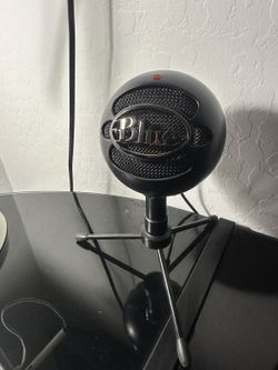 Blue Snowball USB Microphone - Original 3-Pattern, Black w/ Stand