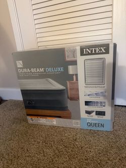 Intex Dura-Beam Deluxe 22” Queen Air Mattress – Built-In Electric Pump – Excellent Condition