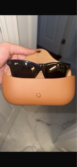 Metas glasses