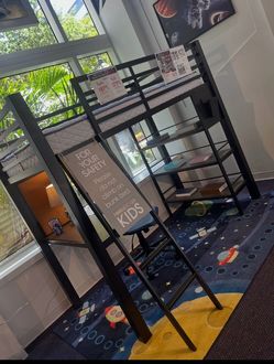 Full size loft bed