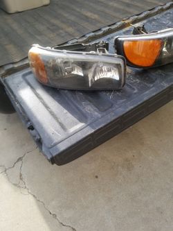 GMC Sierra 2000 Headlights