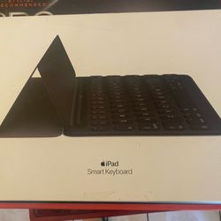 Apple iPad Smart Keyboard 