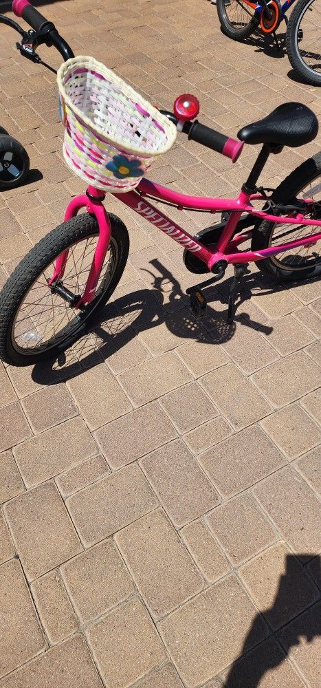 Girls Spacialized 20