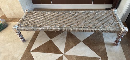 Nice bench/ coffee table made from jute