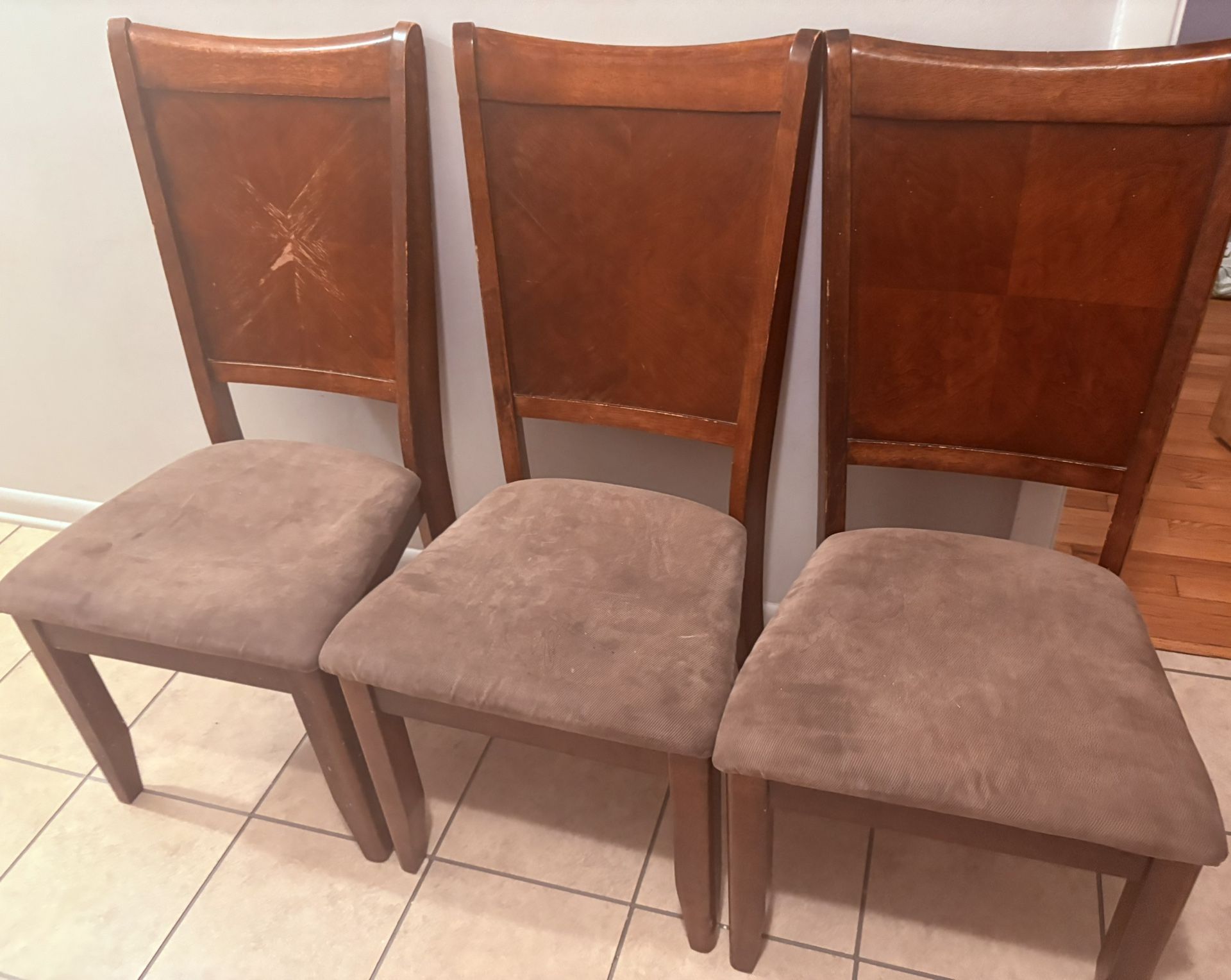 3 Chairs 