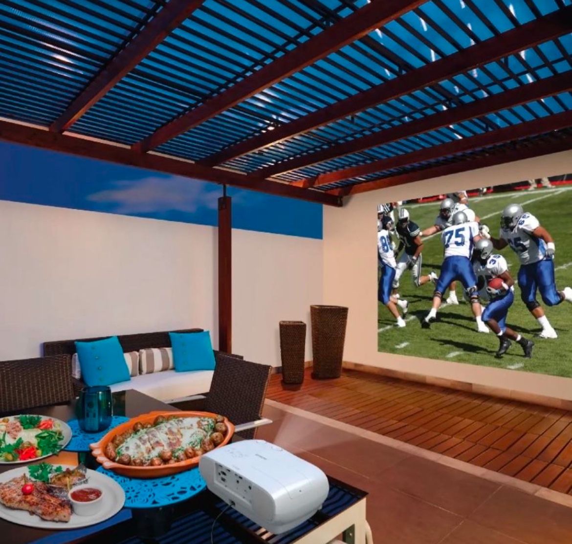 HOME CINEMA EPSON PROJECTON 4k PRO-UHD 3-Chip Projector With 110 Inch Screen