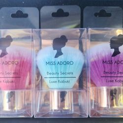 Miss Adoro Makeup Buffing Brush 