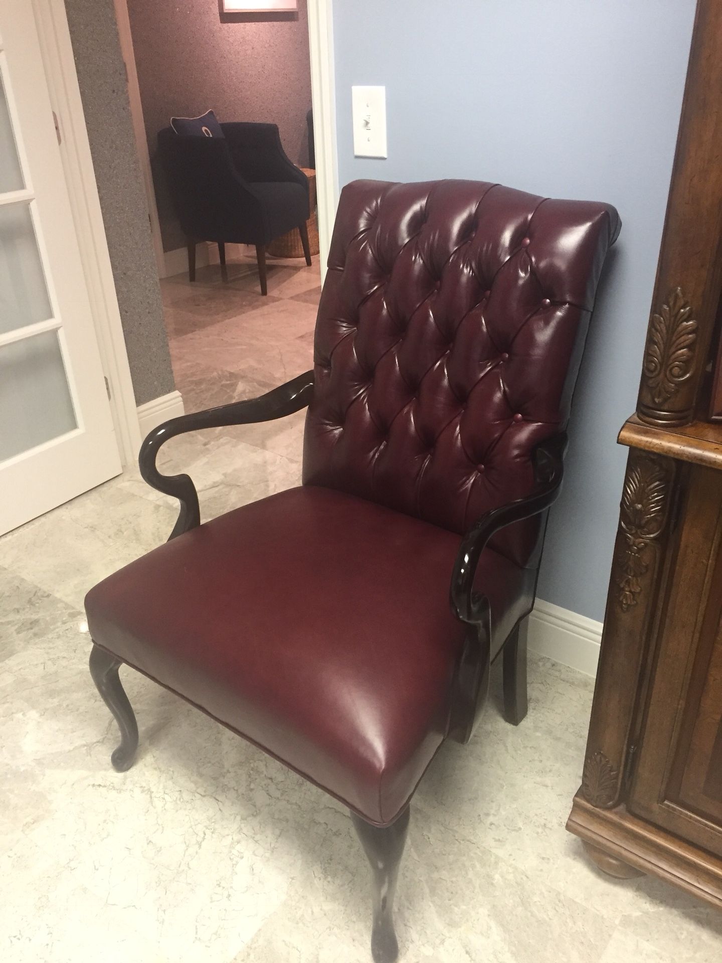 Real leather burgundy chair $50 Like new