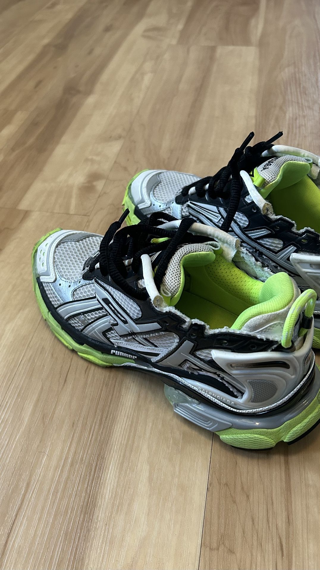 BALENCIAGA Runner