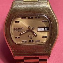 🔲.   SEIKO 5 Automatic MENS  Watch.