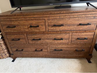 Dresser