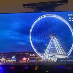 TLC 40” Smart TV