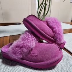 UGG Girl's Cozy Slippers 