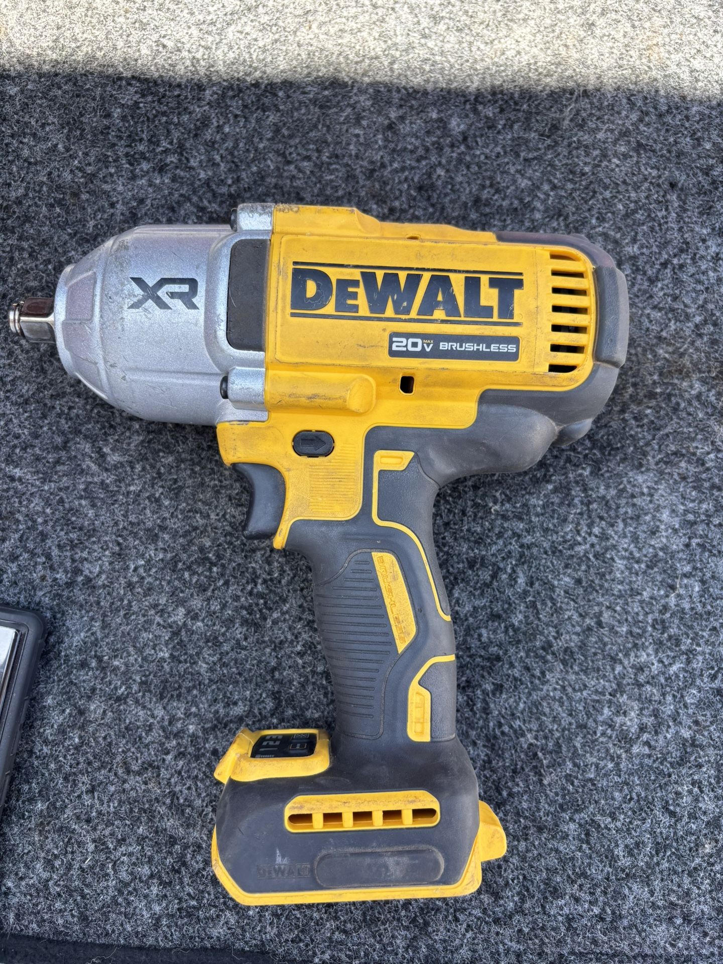 DEWALT 1/2 Impact Wrench