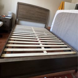 Queen Bedroom Set - Bed, Dresser, Night Stand, Mirror & Chest - $800