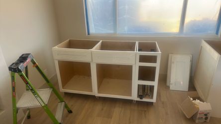 White shaker cabinets