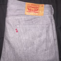 Men’s Levi’s 501s