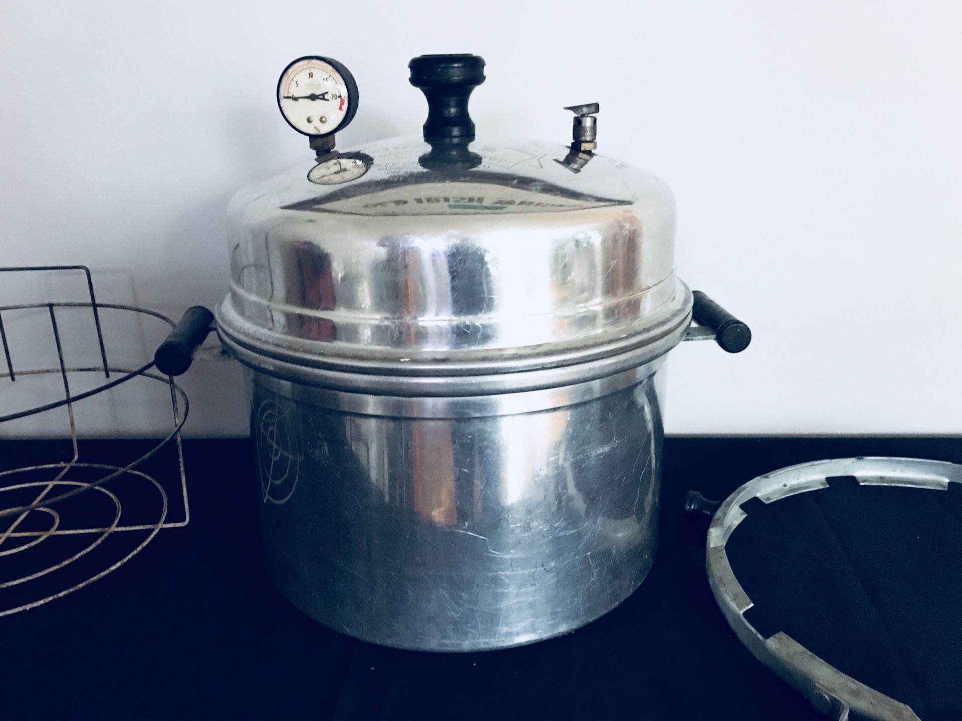 Vintage aluminum pressure discount cooker