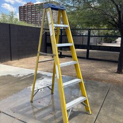 Ladder Fiberglass 6’ Werner