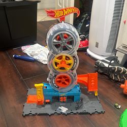 Hot Wheel garage 