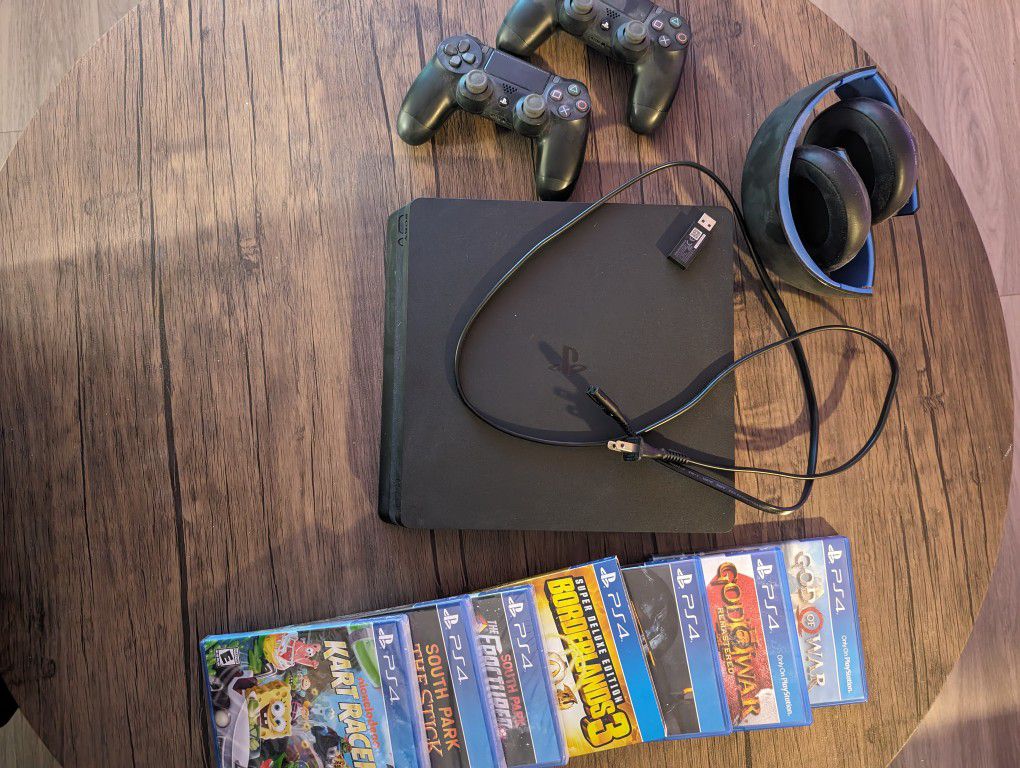 Playstation 4, Games, Headphones