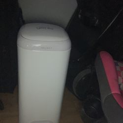 Diaper Trash Can 