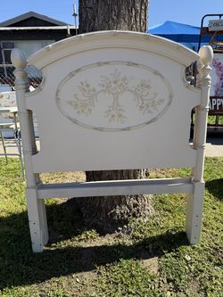 Antique bed frame and footside