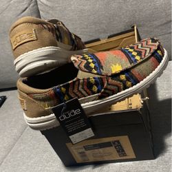 Man western Brand New Hey Dudes Size 8