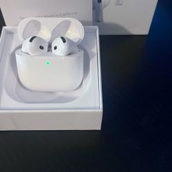 Air Pods 4