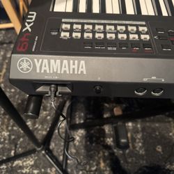 Yamaha MX49 Keyboard 