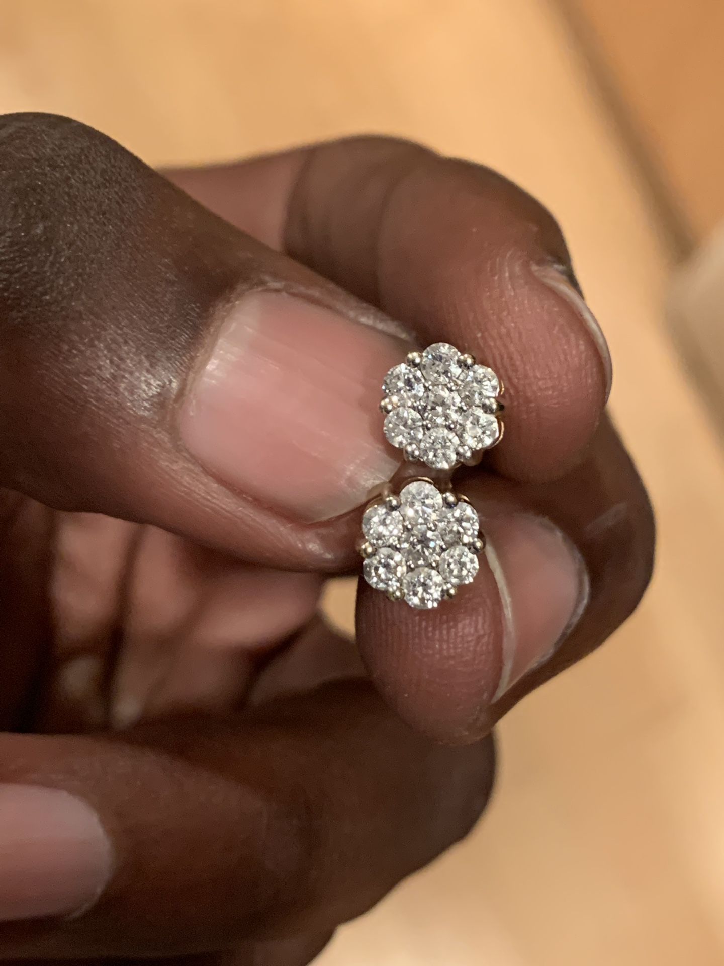 10k Gold VS2 Diamond Earrings