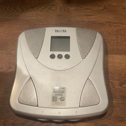 Tanita BF-679W Multi-Frequency Digital Body Fat and Body Water Scale