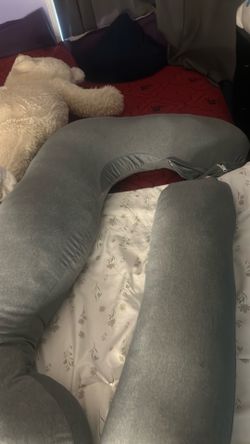 Pregnancy pillow