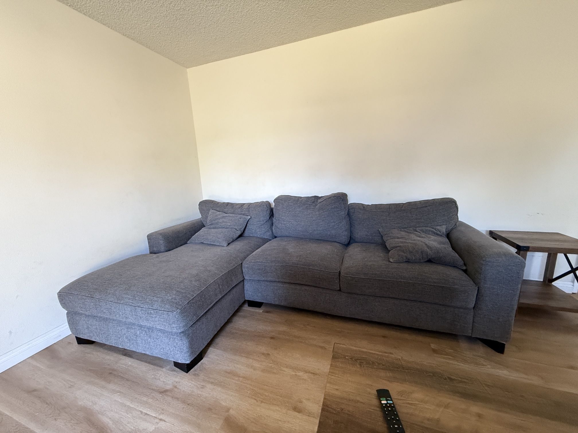 Gray 2 Piece Sectional With Chaise