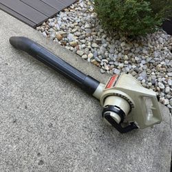 Craftsman Electric Leaf Blower in good shape! 